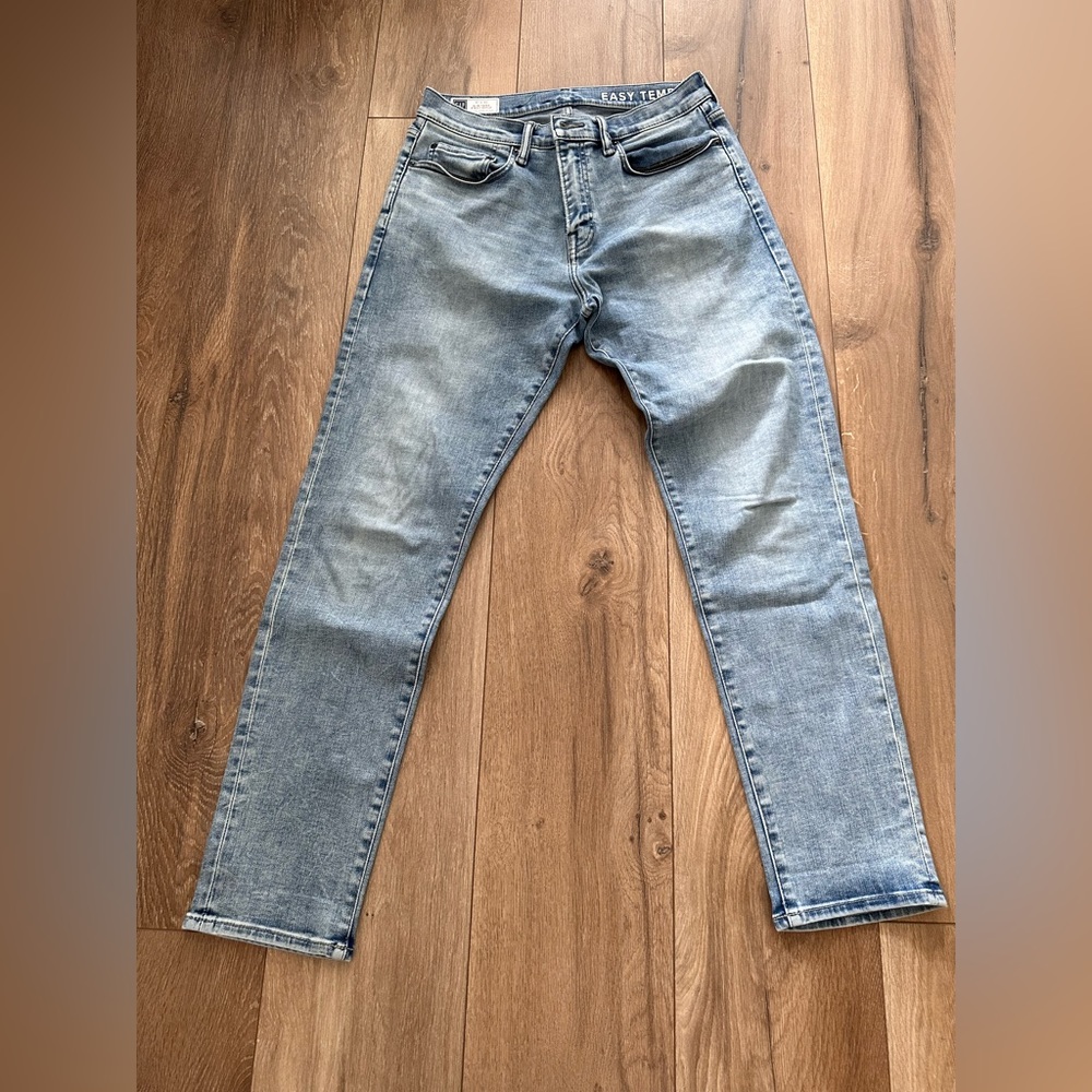 Gap Men’s Slim Taper Jeans